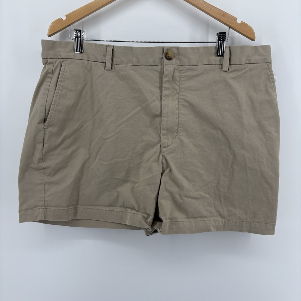 Vineyard Vines Shorts Mens 40 Khaki Chino Flat‎ Front Polyester Performance